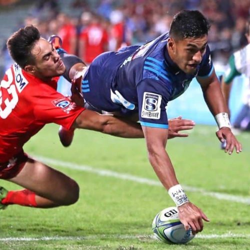 Blues battle past Sunwolves