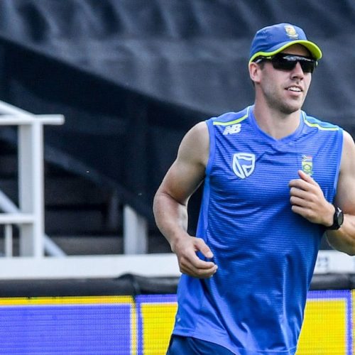 Nortje debuts as Proteas bowl first