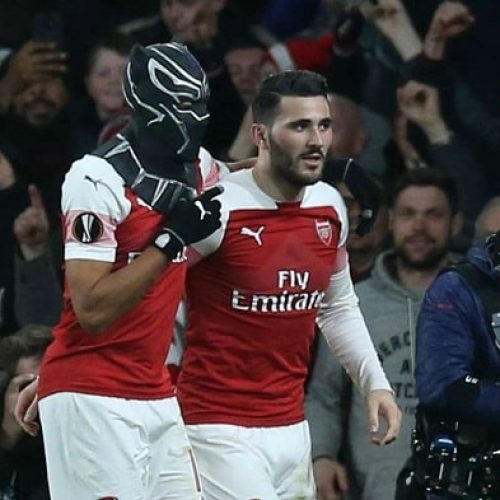 Aubameyang double fires Arsenal into UEL quarters