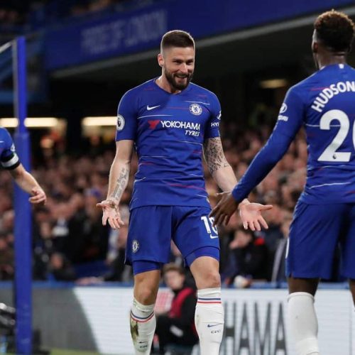 Chelsea cruise past Brighton