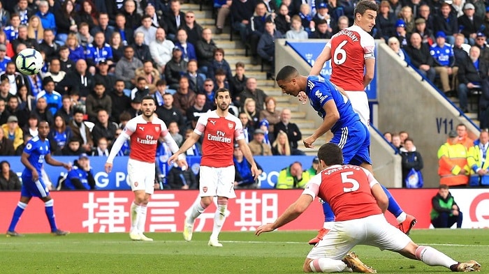 You are currently viewing 10-man Arsenal suffer top 4 blow against Leicester