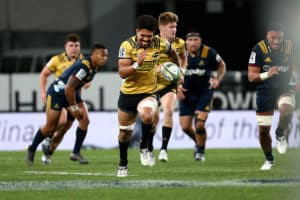 Read more about the article Hurricanes hold on for crucial win
