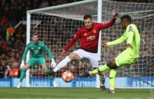 Read more about the article Barca edge United in first leg
