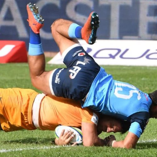 Late Jaguares surge sinks Bulls