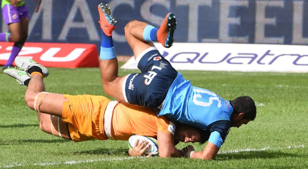 You are currently viewing Late Jaguares surge sinks Bulls