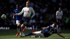 Read more about the article Spurs held by Everton in four goal thriller