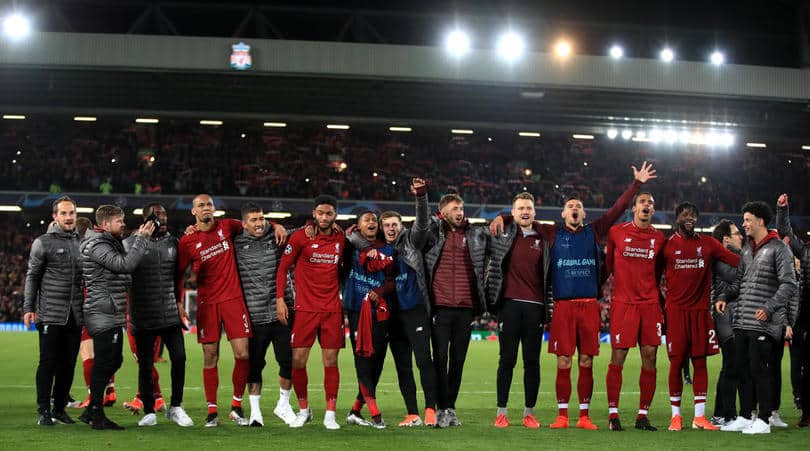 You are currently viewing Watch: Liverpool team sing YNWA with fans after comeback win