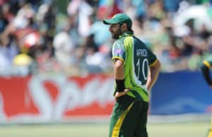 Read more about the article Afridi reveals real age