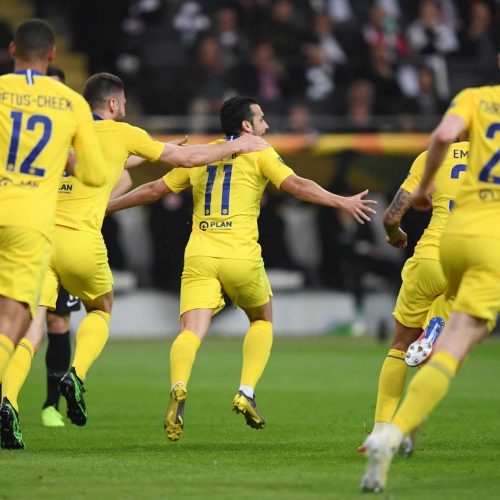 Chelsea secure crucial away goal at Frankfurt