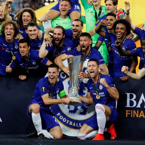 Chelsea thrash Arsenal to claim UEL title