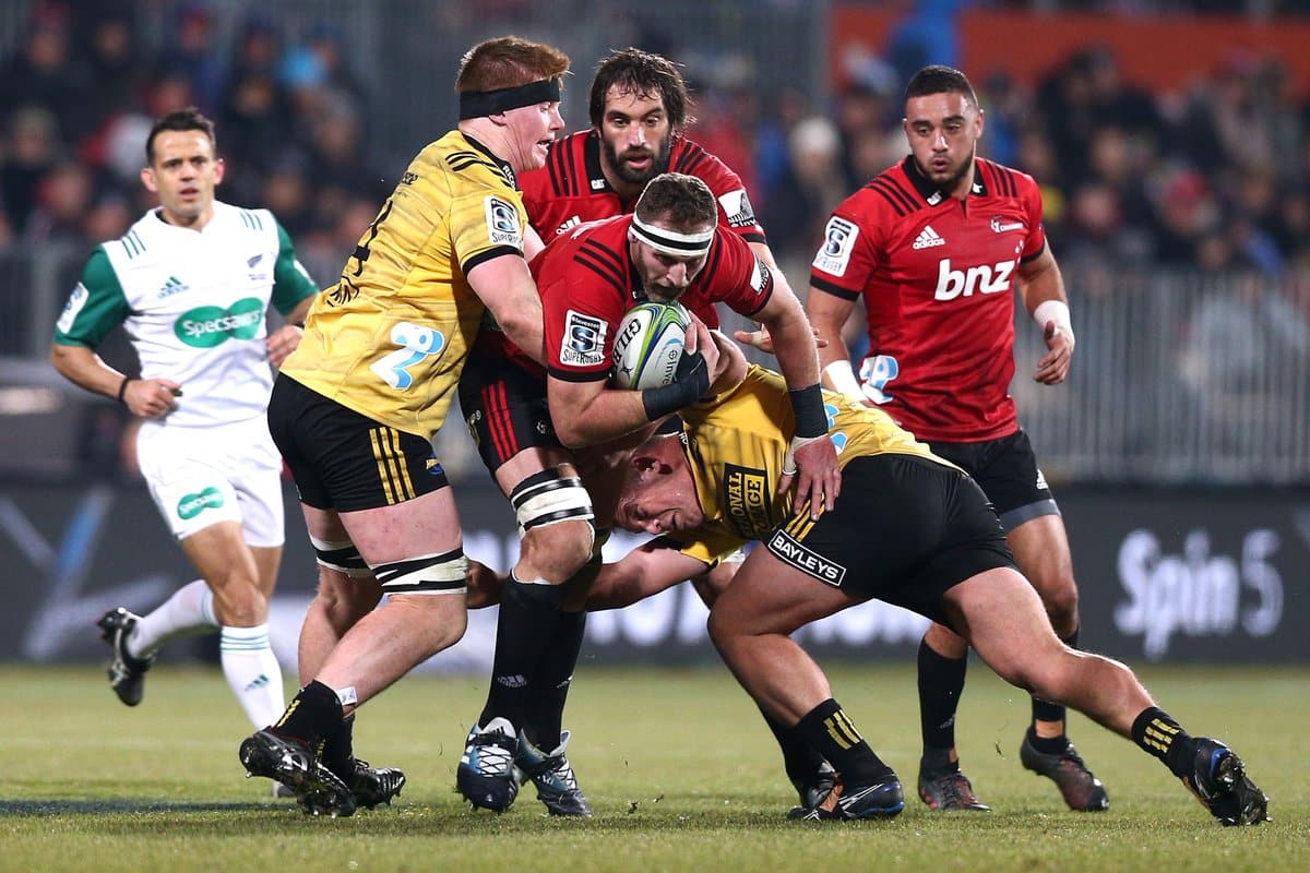 You are currently viewing Crusaders hang on to book final place