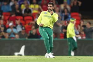 Read more about the article Shamsi in as Proteas bat first