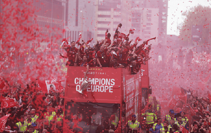 You are currently viewing Watch: Liverpool enjoy heroic UCL trophy parade