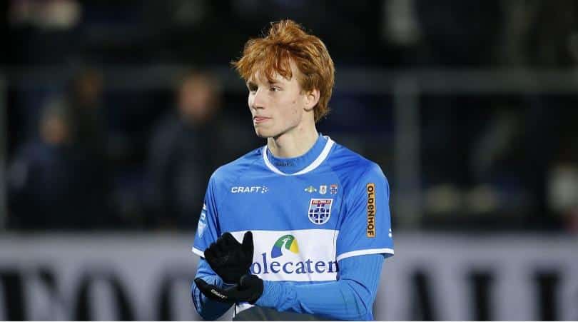 You are currently viewing Liverpool close in on Dutch youngster Van Den Berg