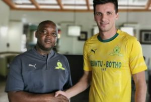Read more about the article Sundowns sign Uruguayan striker