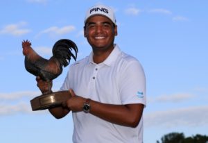Read more about the article Munoz breaks through via playoff