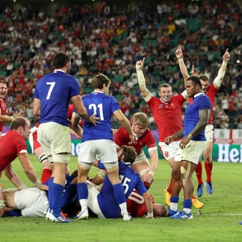 Wales steals win over brave France