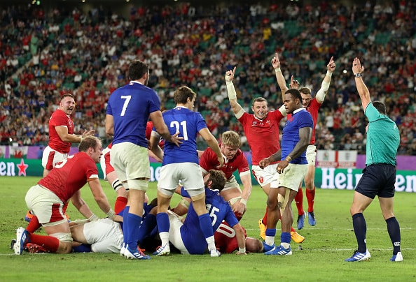 You are currently viewing Wales steals win over brave France