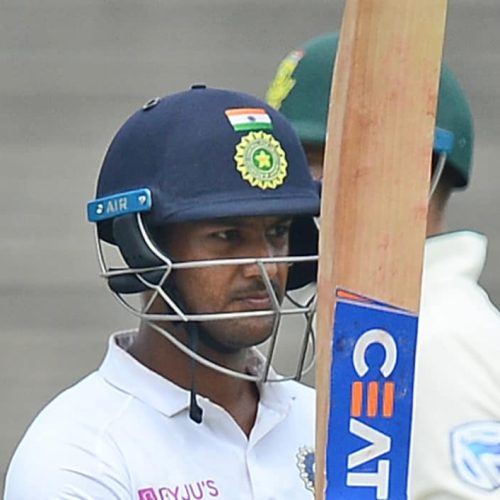 Rabada gets rid of Pujara before tea