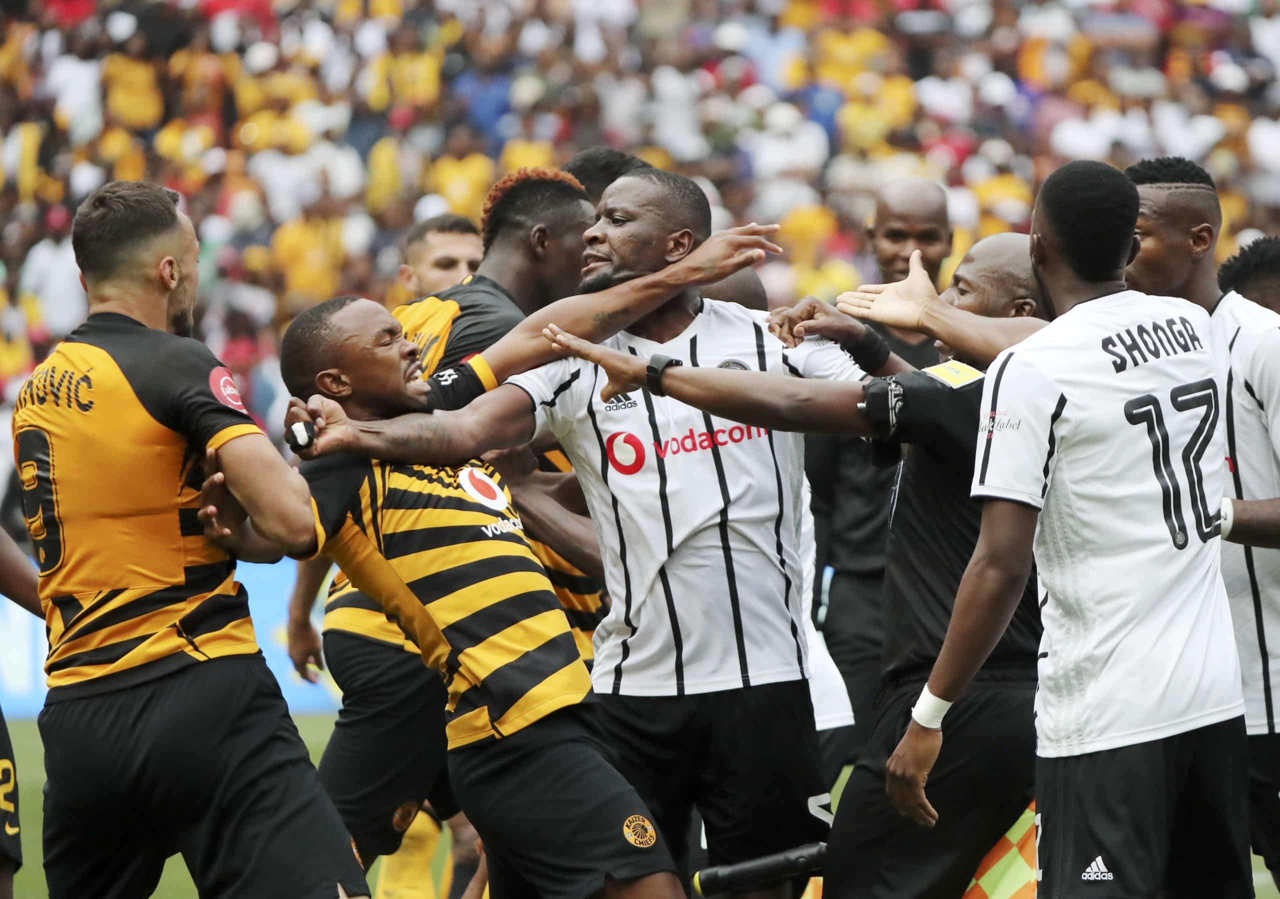 You are currently viewing In Pictures: Chiefs beat Pirates in Soweto derby thriller