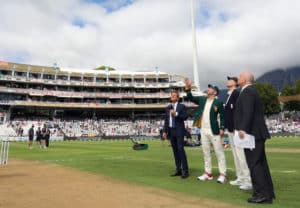 Read more about the article England bat first at Newlands