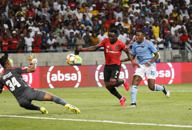 You are currently viewing Mhango fires Pirates into second