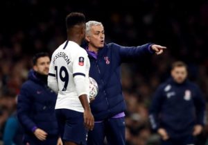 Read more about the article Tottenham reinforce social distancing rules after players spotted training