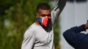 Read more about the article Three PSG players test positive for coronavirus