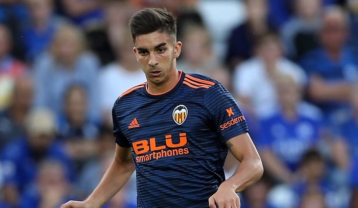 You are currently viewing Man City lodge £20.9m bid for Valencia winger Ferran Torres