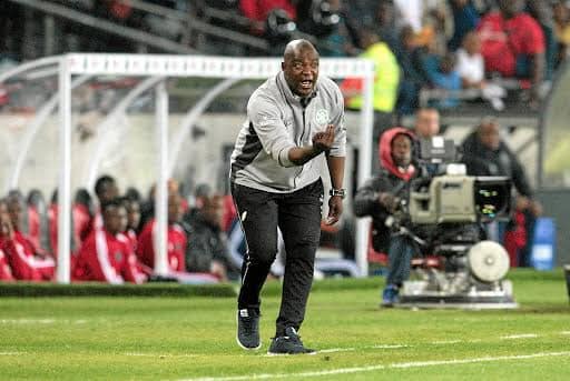 You are currently viewing Seema replaces Mokwena at Chippa