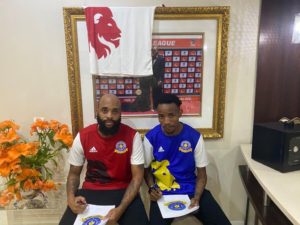 Read more about the article TTM sign Manyisa, Malongoane