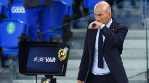 Read more about the article Real Madrid boss Zidane ‘tired’ of VAR controversy