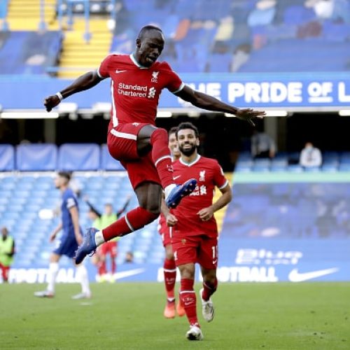 Mane double fires Liverpool past 10-man Chelsea