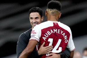 Read more about the article Arteta echoes players’ support for absent Aubameyang
