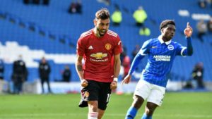 Read more about the article Late Fernandes penalty earns Man United three points against Brighton