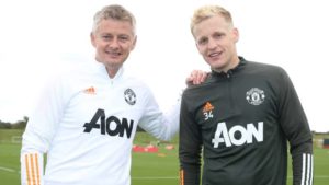 Read more about the article Solskjaer insists he has a role for Van de Beek at Man United