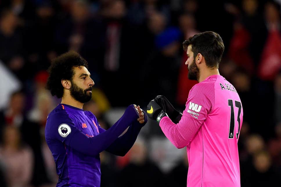 You are currently viewing Alisson sends rivals Salah warning