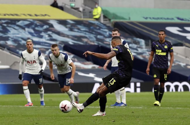 You are currently viewing Tottenham left raging as last-gasp Callum Wilson penalty earns Newcastle point