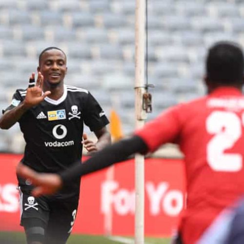 Pirates put Chiefs to the sword at Orlando Stadium