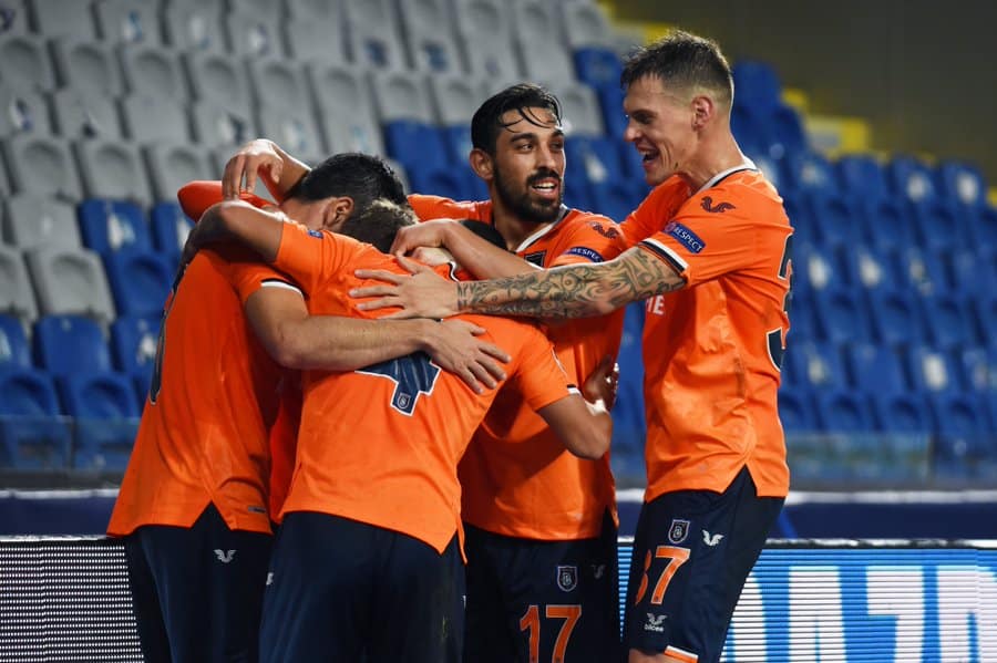 You are currently viewing Highlights: Basaksehir stun Man Utd as Chelsea beat Rennes