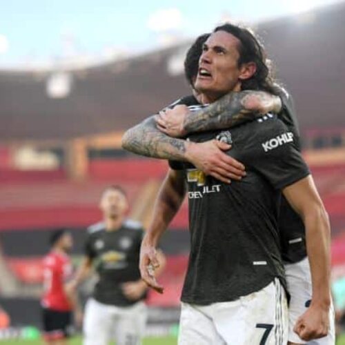 Cavani double fires Man United to comeback win at Southampton