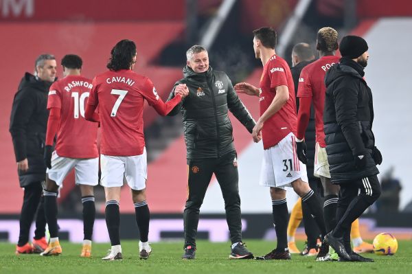 You are currently viewing Solskjaer plays down talk of a Manchester United title challenge