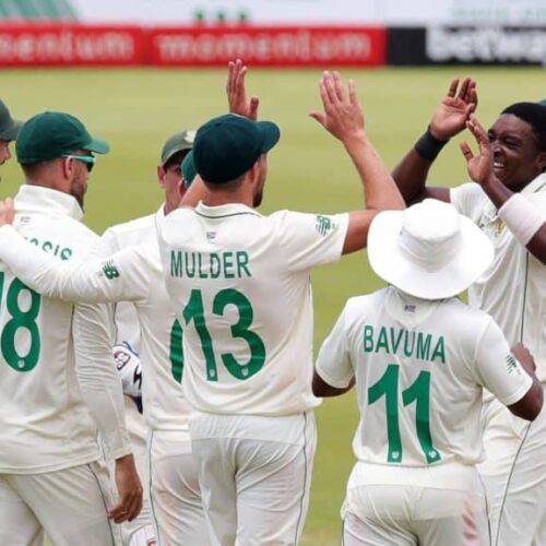 Proteas smash Sri Lanka to take series lead