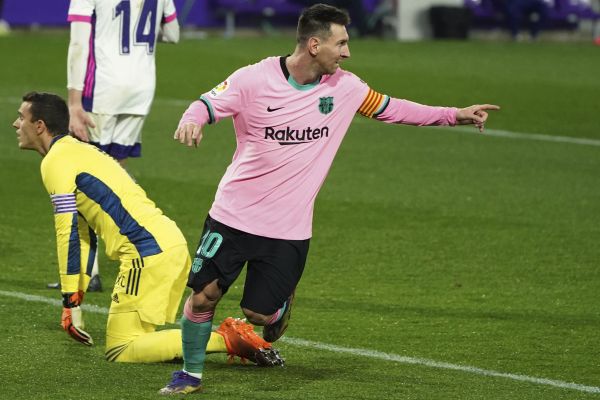 You are currently viewing Messi breaks Pele’s record as Barcelona ease to win at Real Valladolid