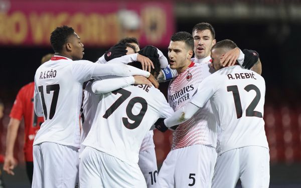 You are currently viewing European wrap: AC Milan overcome Tonali red to go top of Serie A