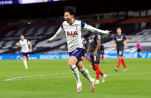 Read more about the article Tottenham defeat 10-man Brentford to reach Carabao Cup final