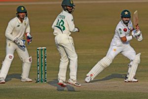 Read more about the article Pakistan punish Proteas