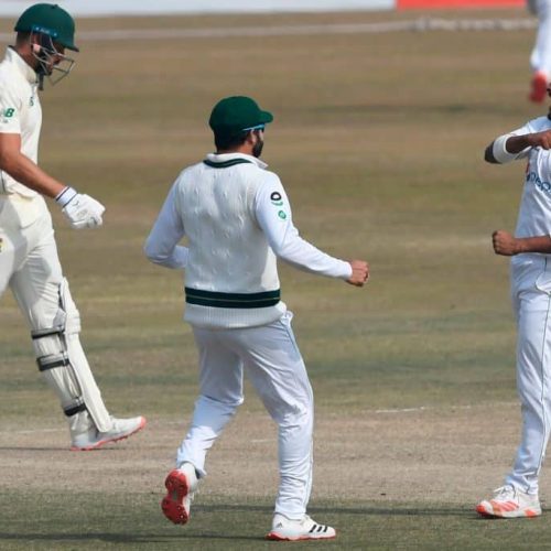 Pakistan pummel Proteas