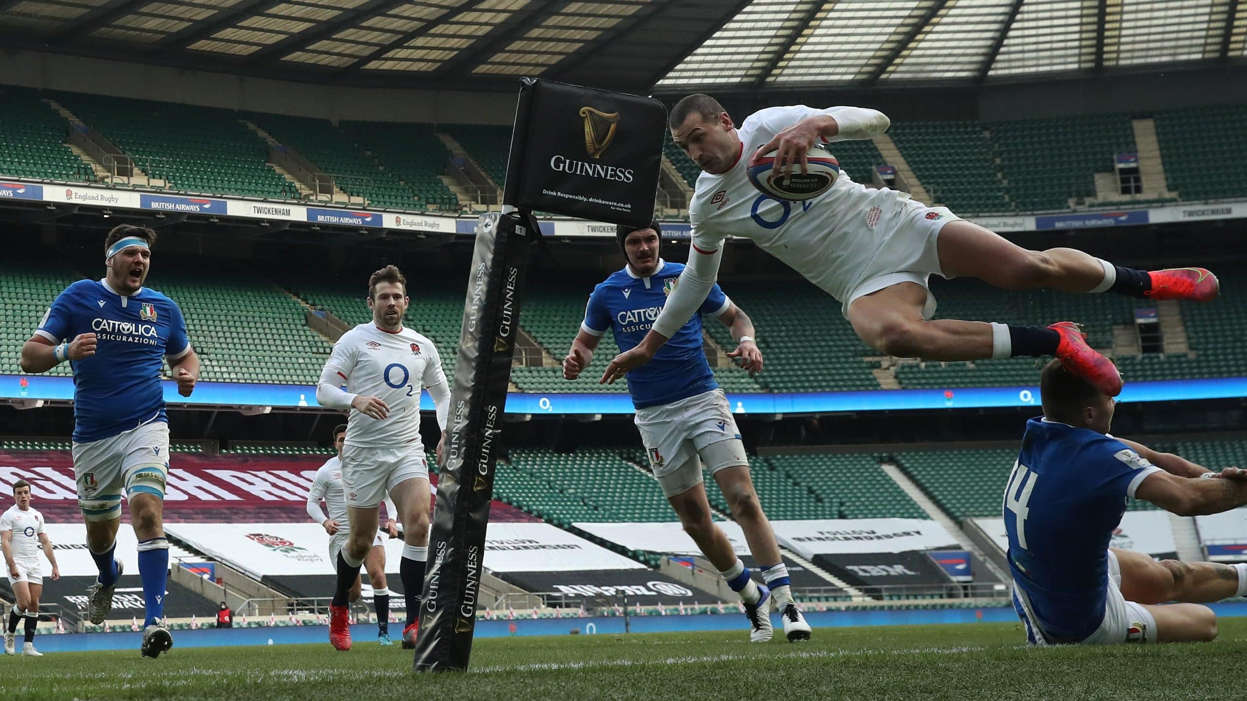 You are currently viewing England bounce back at Twickenham