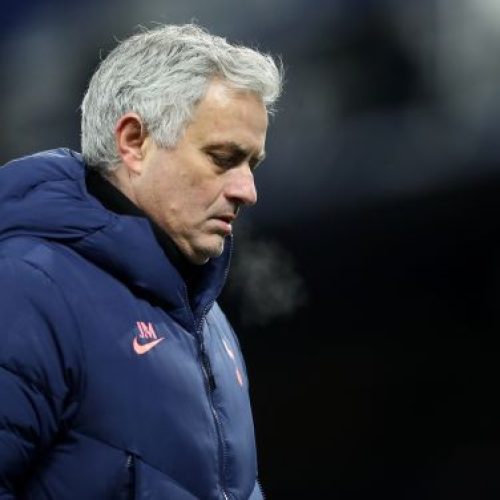 Mourinho feels Tottenham dressing room divided by ‘selfish’ players